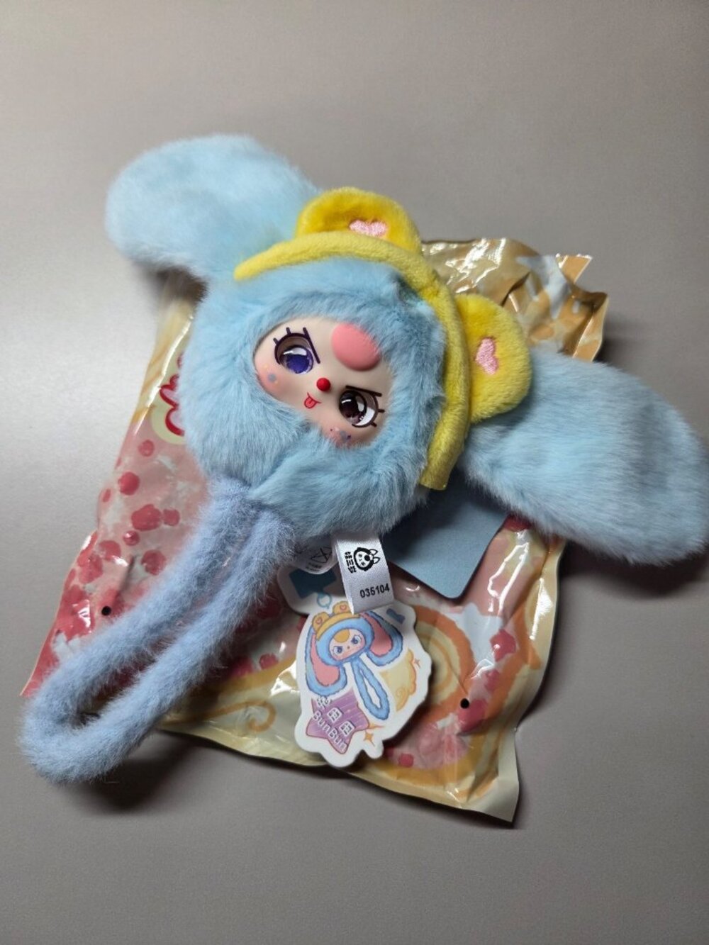 Baby three wrist strap - bunny with special eyes